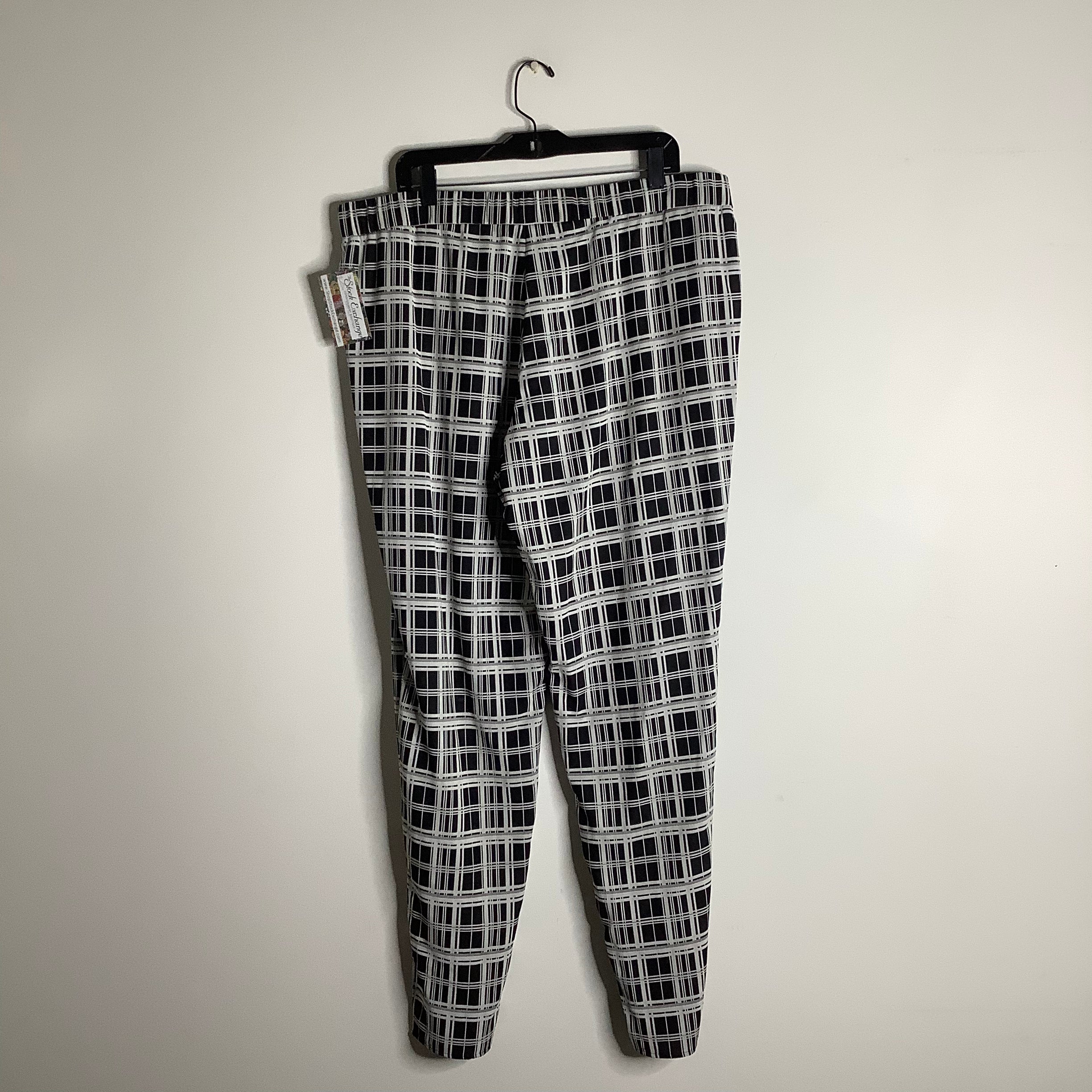 Akris Black Pants Size XL (16 US)