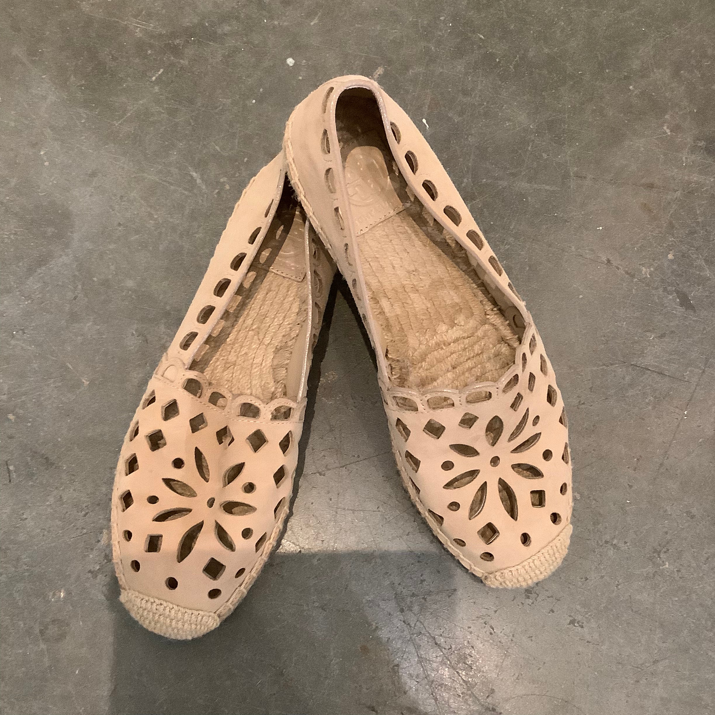 Tory Burch Beige Shoes Size 7.5